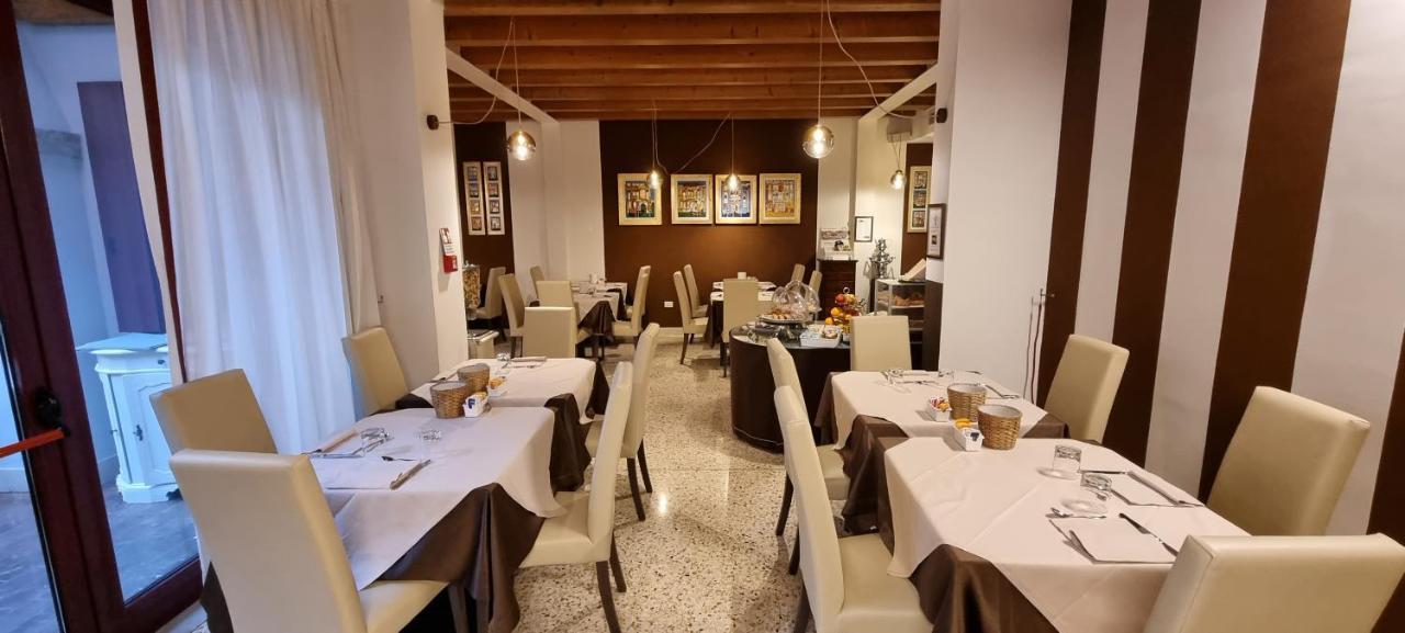 UNAWAY Ecohotel Villa Costanza Venezia Mestre Esterno foto